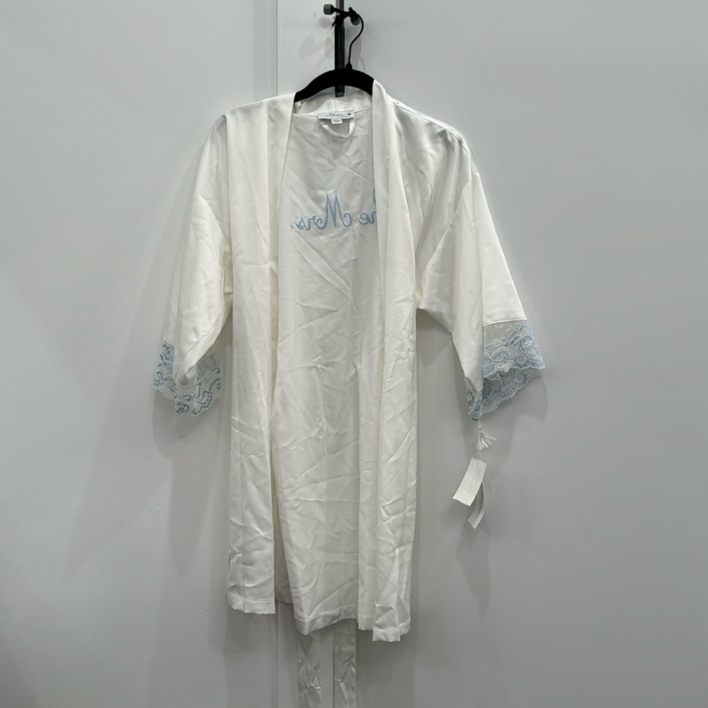NWT In Bloom Mrs satin robe size x small